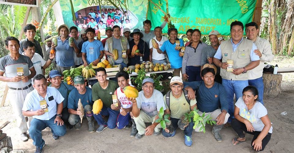 DIRECCIÓN REGIONAL DE AGRICULTURA, REALIZA TRABAJO DE CAMPO EN RÍO PIEDRAS Y PUERTO LUCERNA, CON EL FIN DE SUPERAR PROBLEMAS Y ACELERAR ENTREGA DE TITULOS A LOS HOMBRES QUE LABRAN LA TIERRA.