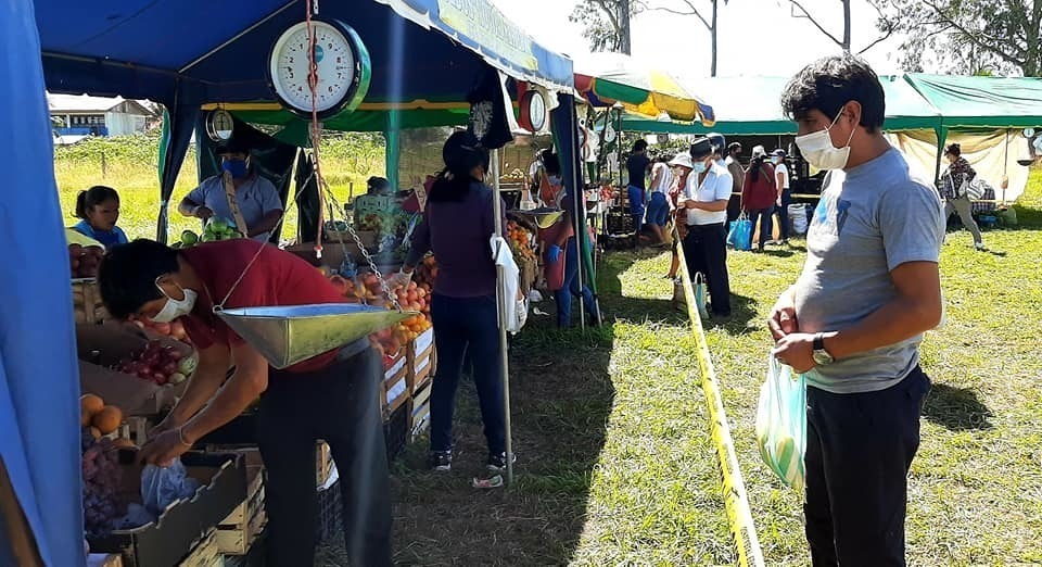 APOYANDO FERIAS ITINERANTES Y ACOMPAÑANDO PARA GARANTIZAR CUMPLIMIENTO DE MEDIDAS SANITARIAS PREVENTIVAS CONTRA EL COVID-19