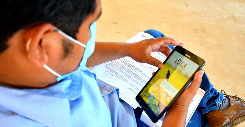 CAPACITAN Y ENTREGAN MODERNAS TABLETS A INFORMANTES CALIFICADOS DE LAS OFICINAS Y AGENCIAS AGRARIAS