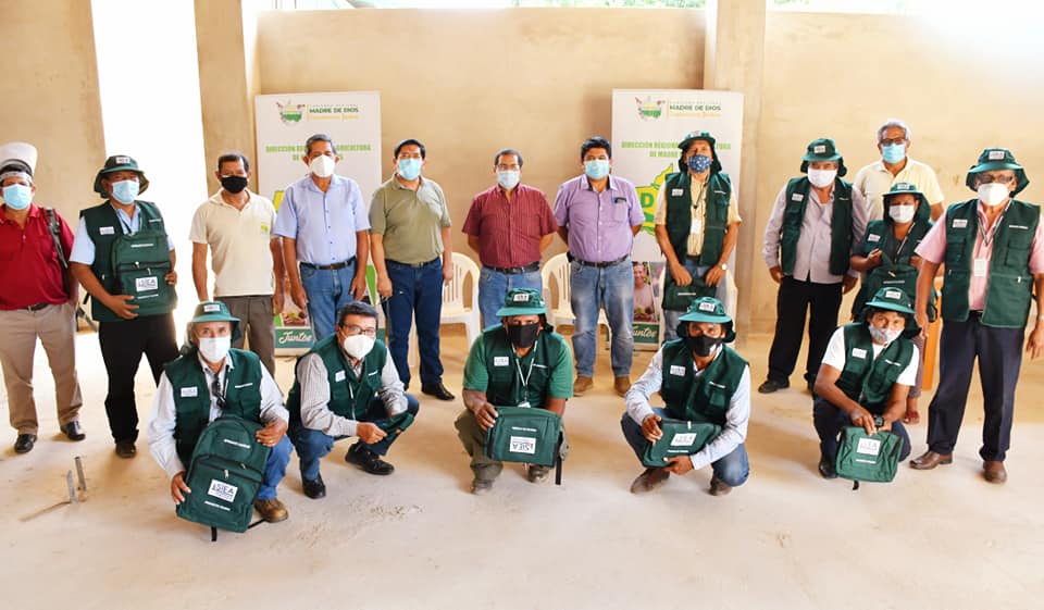 DIRECCIÓN DE AGRICULTURA ENTREGO KITS DE INDUMENTARIA A LOS AGRICULTORES CALIFICADOS, ENCARGADOS DE RECOGER INFORMACIÓN AGRARIA EN CAMPO