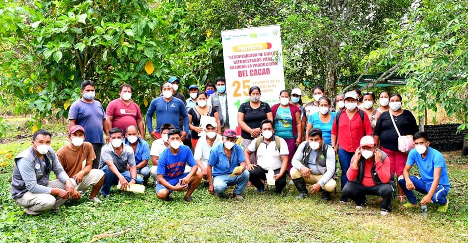 CAPACITACIÓN A AGRICULTORES DE LA COMUNIDAD DE INFIERNO EN MANEJO DE CULTIVO DE CACAO.