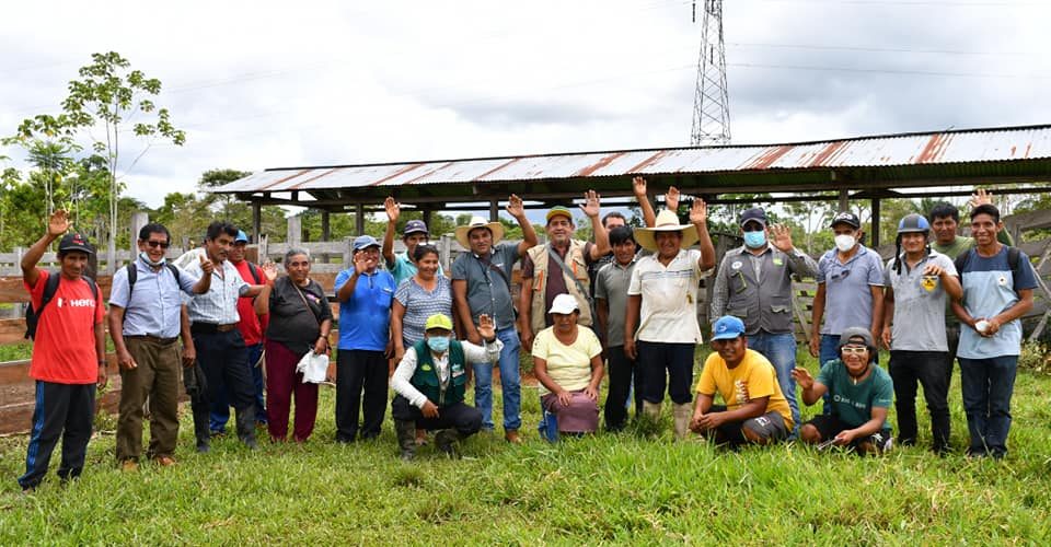 |CAPACITAN A PRODUCTORES PECUARIOS EN SANIDAD Y MANEJO DE GANADO VACUNO.