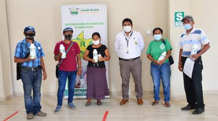 DRA AYUDA A HOMBRES DEL CAMPO EN RECUPERACIÓN DE CULTIVOS AFECTADOS POR PLAGAS E INUNDACIONES.