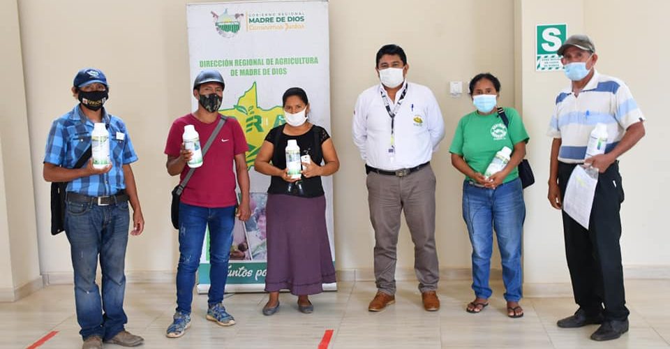 DRA AYUDA A HOMBRES DEL CAMPO EN RECUPERACIÓN DE CULTIVOS AFECTADOS POR PLAGAS E INUNDACIONES.