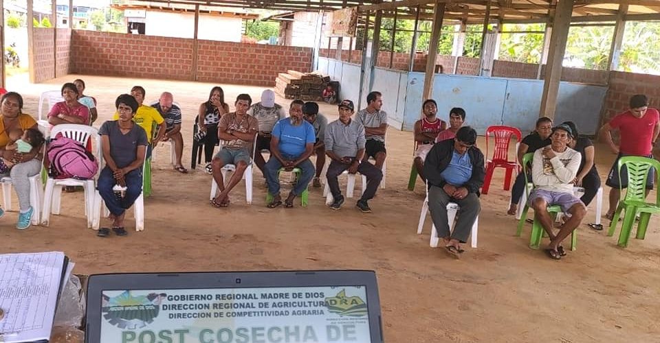 PRODUCTORES RECIBEN NUEVOS MÉTODOS DE CAPACITACIÓN EN POST COSECHA Y GESTIÓN COMERCIAL DE MAÍZ AMARILLO DURO