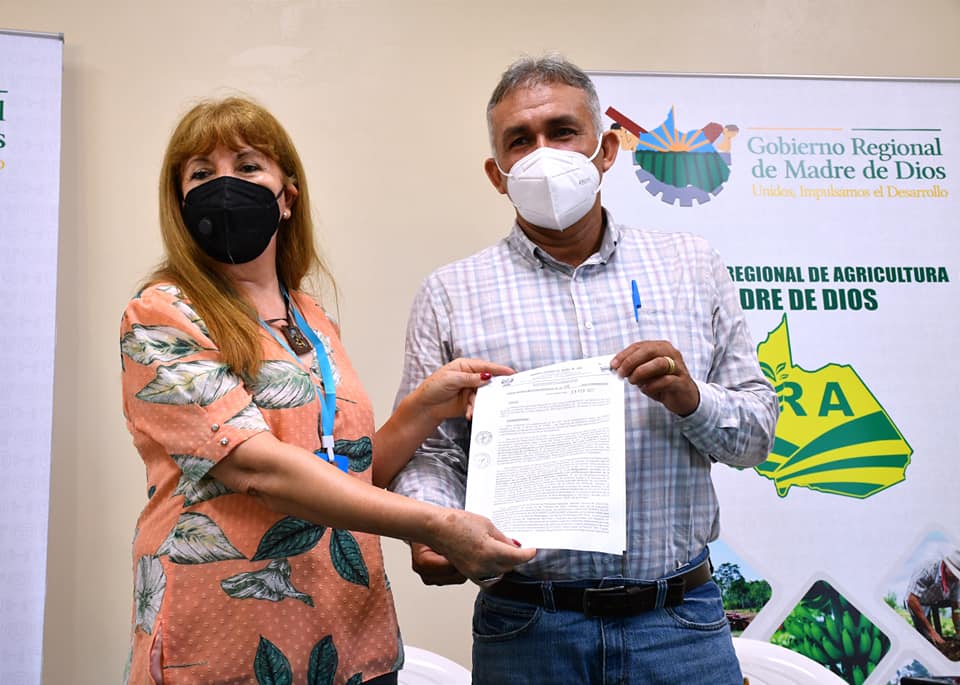 En su presentación a los trabajadores de la Dirección Regional de Agricultura, el nuevo titular del sector Carlos Gutiérrez Silva